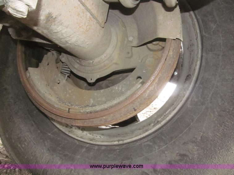 image for item F7265 1986 Trail King BD22-383A 40' triple axle belly dump trailer