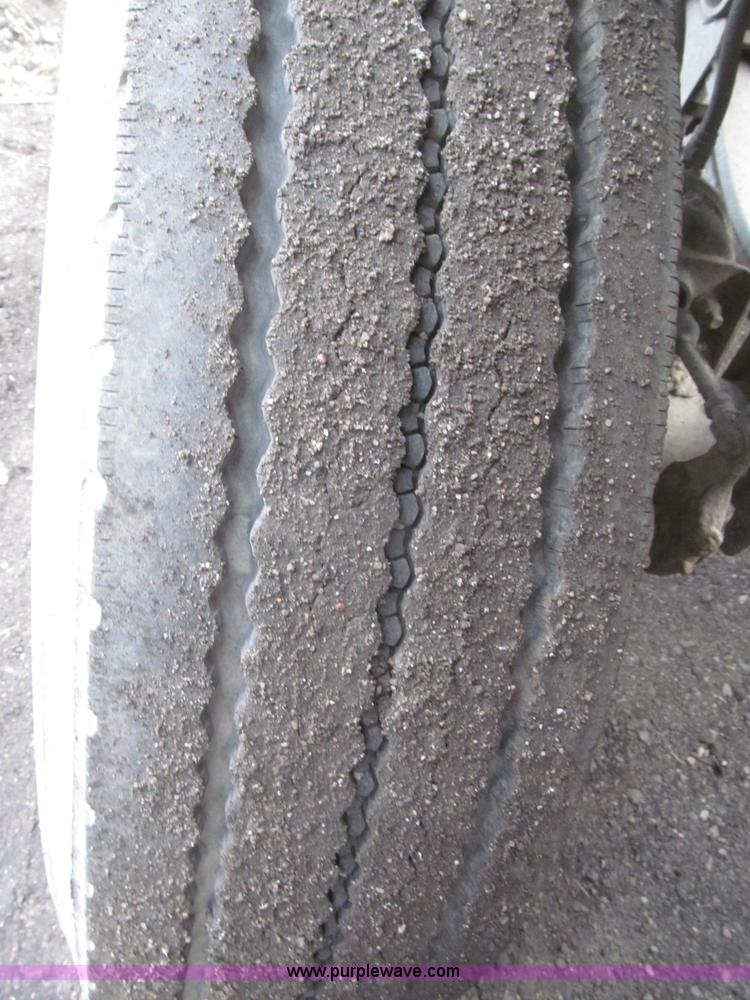 image for item F7265 1986 Trail King BD22-383A 40' triple axle belly dump trailer