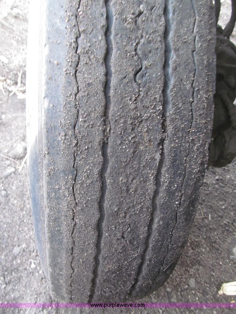 image for item F7265 1986 Trail King BD22-383A 40' triple axle belly dump trailer