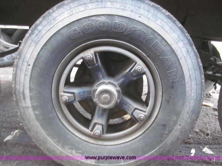 image for item F7265 1986 Trail King BD22-383A 40' triple axle belly dump trailer