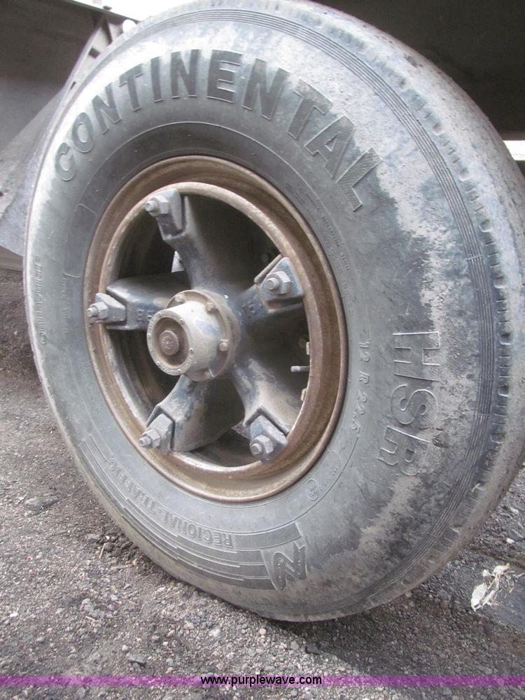 image for item F7265 1986 Trail King BD22-383A 40' triple axle belly dump trailer