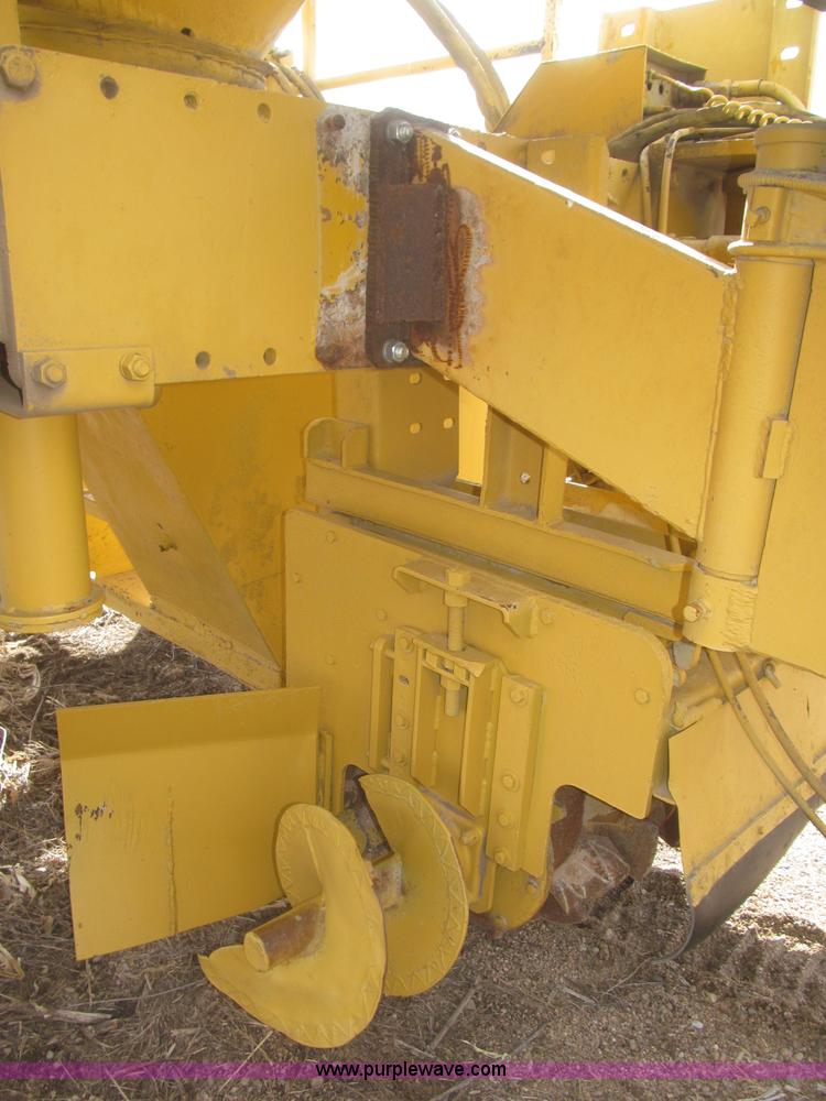 image for item F7269 Gomaco GT6300 curb machine