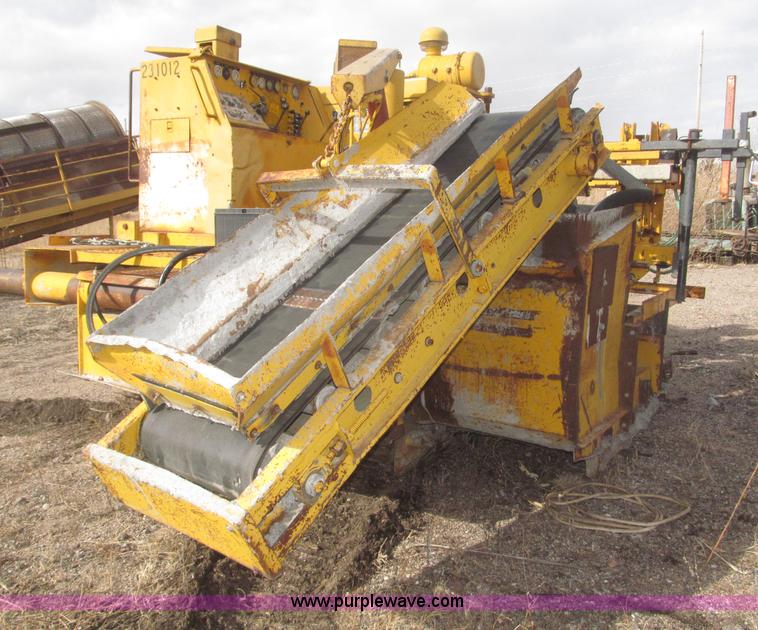 image for item F7271 Gomaco GT6200 Commander II curb machine