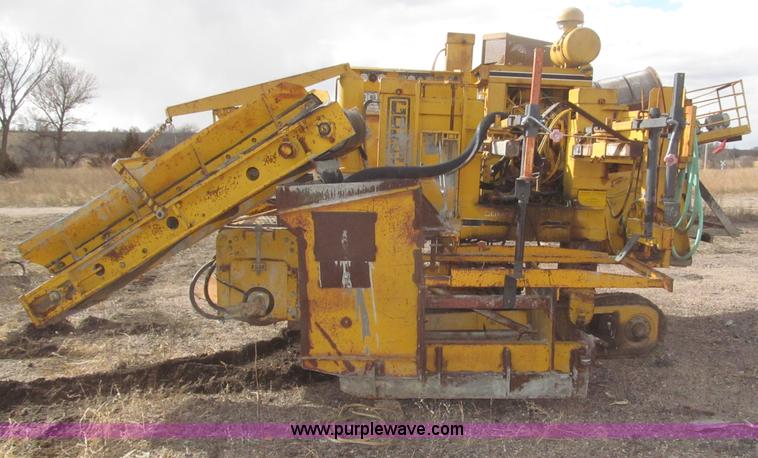 image for item F7271 Gomaco GT6200 Commander II curb machine