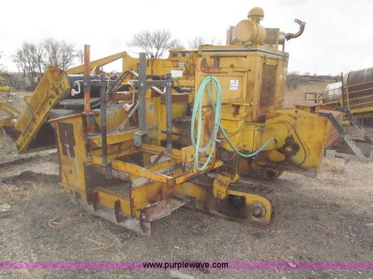 image for item F7271 Gomaco GT6200 Commander II curb machine