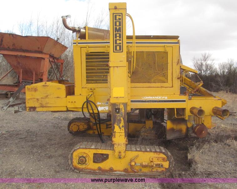 image for item F7271 Gomaco GT6200 Commander II curb machine