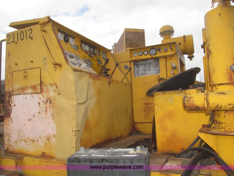 image for item F7271 Gomaco GT6200 Commander II curb machine