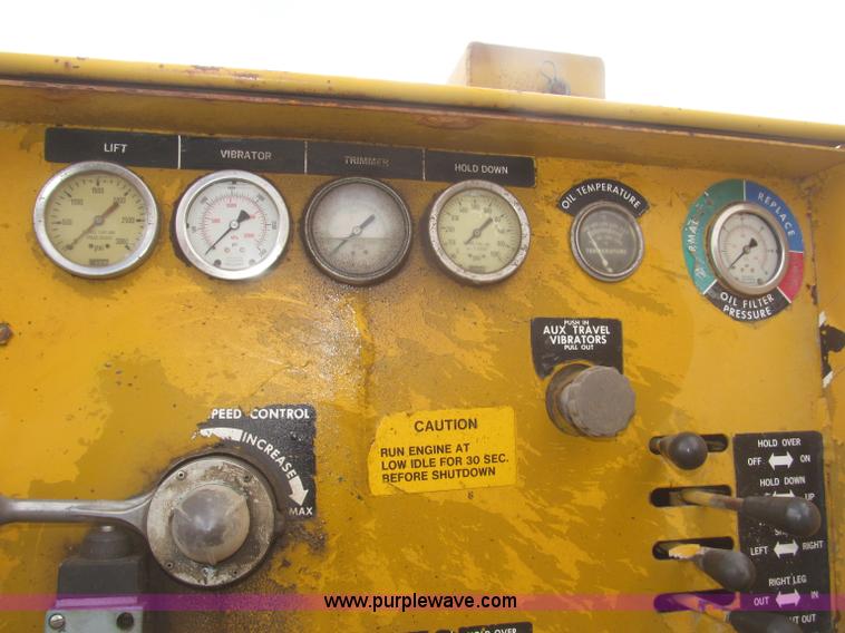 image for item F7271 Gomaco GT6200 Commander II curb machine