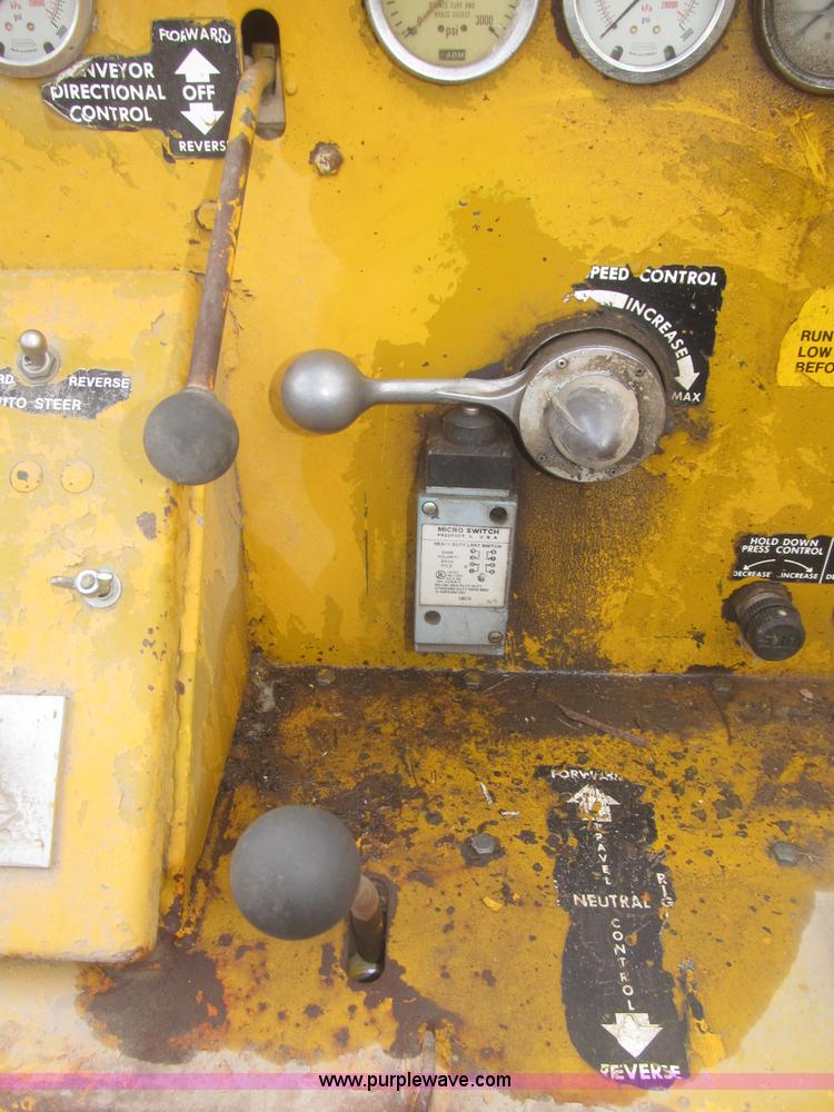 image for item F7271 Gomaco GT6200 Commander II curb machine