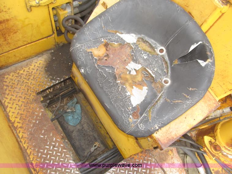 image for item F7271 Gomaco GT6200 Commander II curb machine