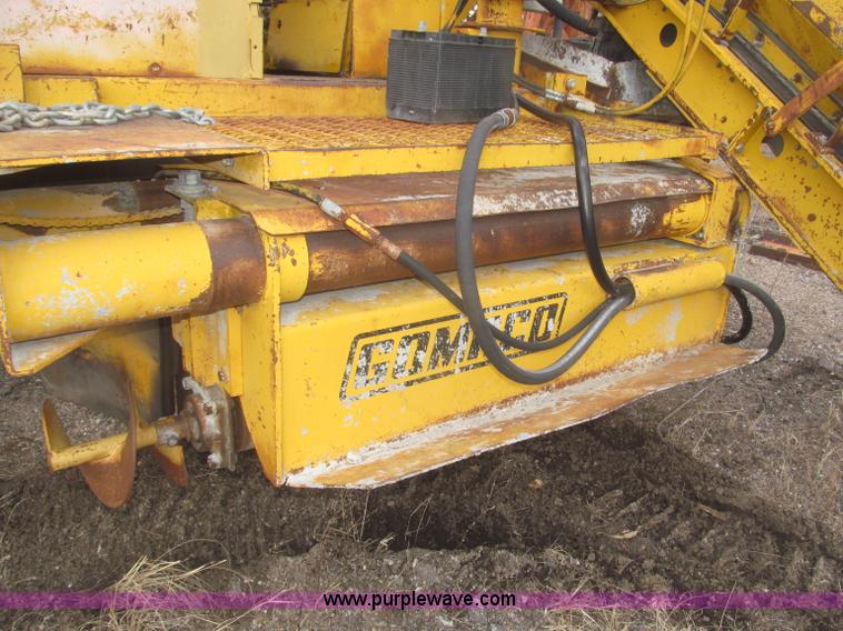 image for item F7271 Gomaco GT6200 Commander II curb machine