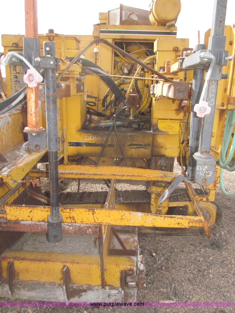 image for item F7271 Gomaco GT6200 Commander II curb machine