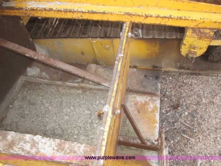 image for item F7271 Gomaco GT6200 Commander II curb machine