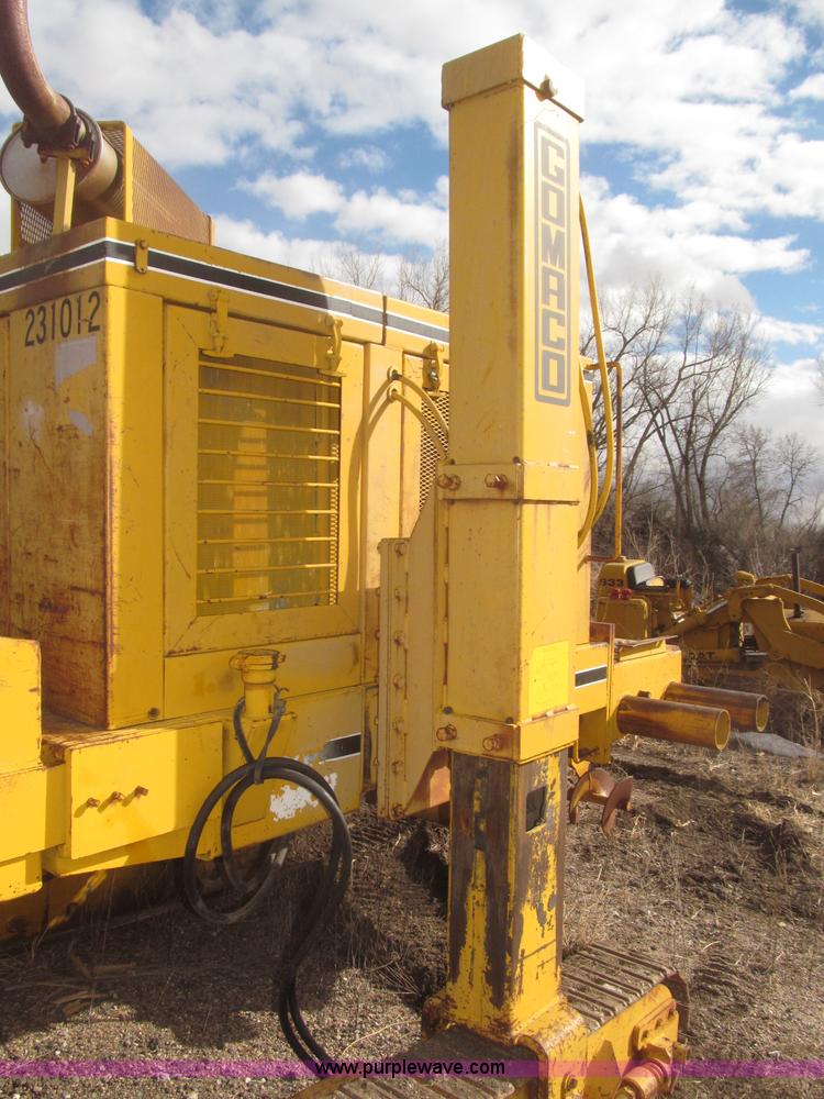 image for item F7271 Gomaco GT6200 Commander II curb machine