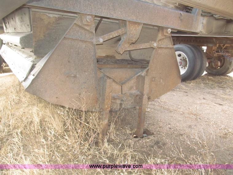 image for item F7273 1985 Trail King BD22-383A 40' triple axle belly dump trailer