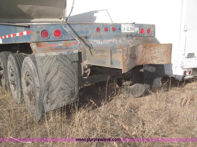 image for item F7273 1985 Trail King BD22-383A 40' triple axle belly dump trailer