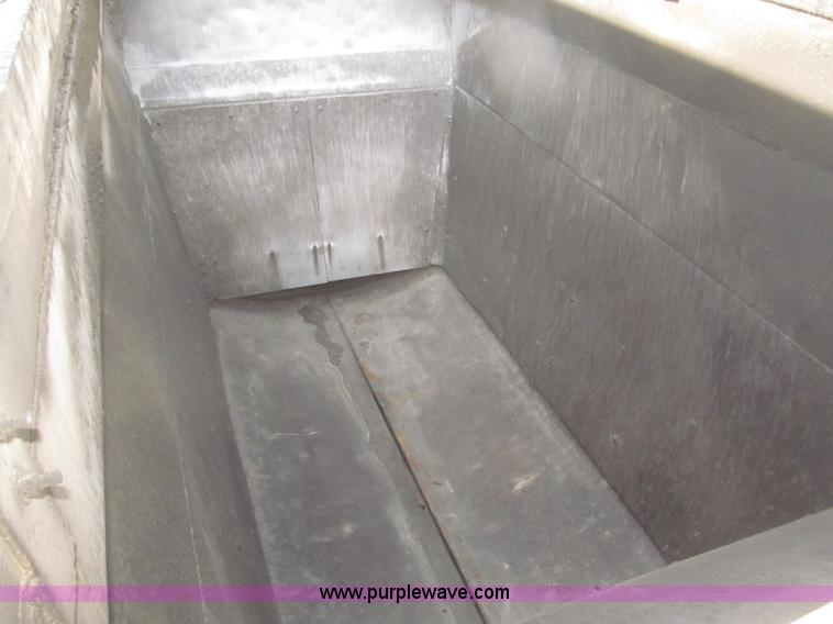 image for item F7273 1985 Trail King BD22-383A 40' triple axle belly dump trailer