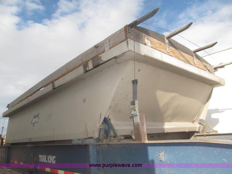 image for item F7273 1985 Trail King BD22-383A 40' triple axle belly dump trailer