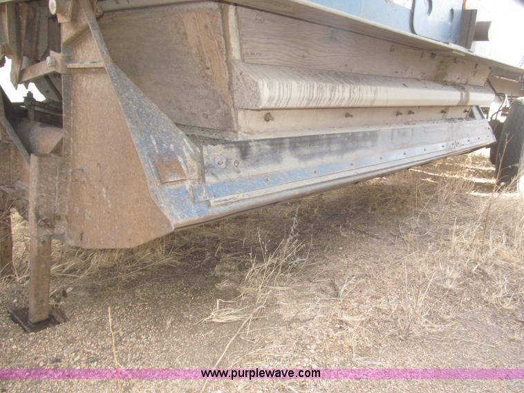 image for item F7273 1985 Trail King BD22-383A 40' triple axle belly dump trailer