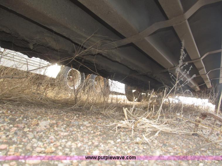 image for item F7273 1985 Trail King BD22-383A 40' triple axle belly dump trailer