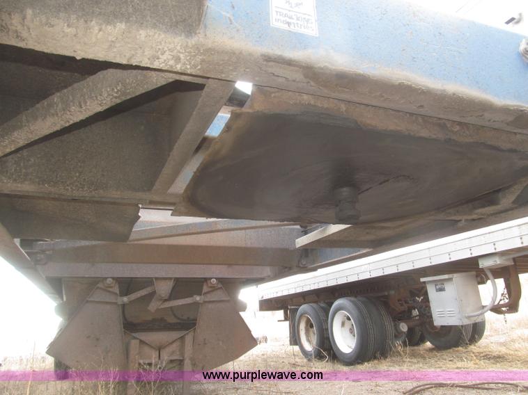 image for item F7273 1985 Trail King BD22-383A 40' triple axle belly dump trailer