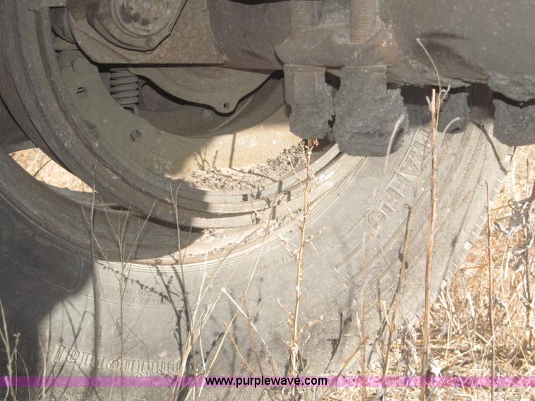 image for item F7273 1985 Trail King BD22-383A 40' triple axle belly dump trailer