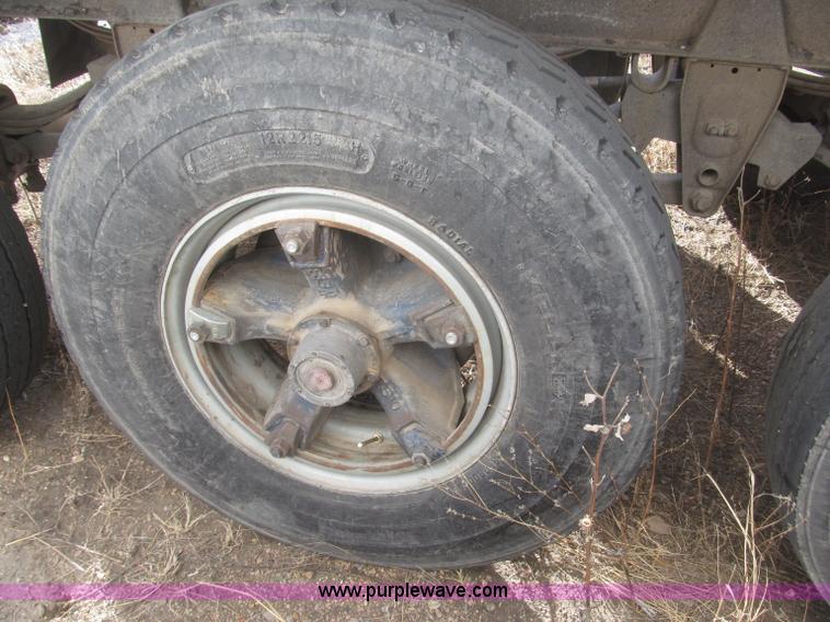 image for item F7273 1985 Trail King BD22-383A 40' triple axle belly dump trailer