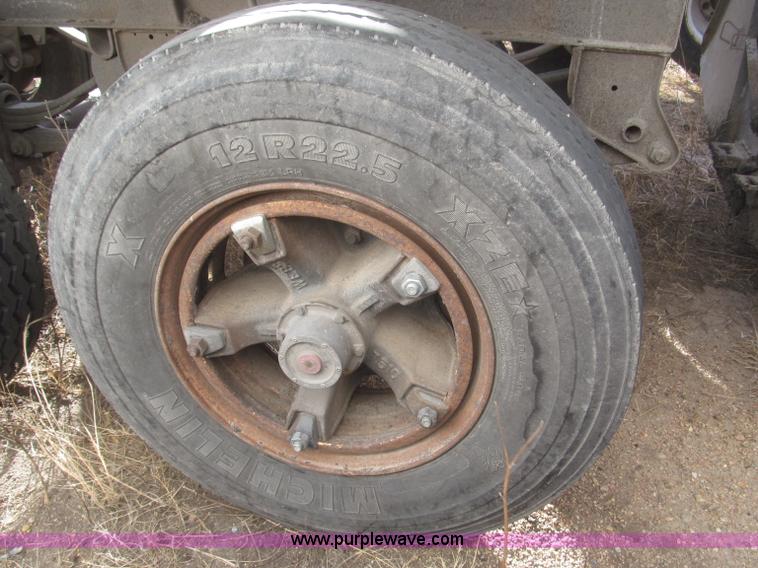 image for item F7273 1985 Trail King BD22-383A 40' triple axle belly dump trailer