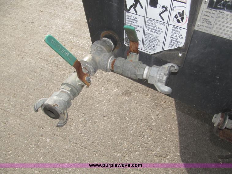 image for item F7276 Sullair 185DPQPerk air compressor