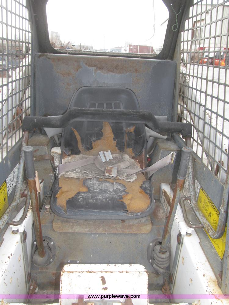 image for item F7278 1989 Bobcat 743 skid steer