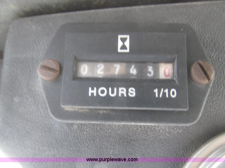 image for item F7278 1989 Bobcat 743 skid steer