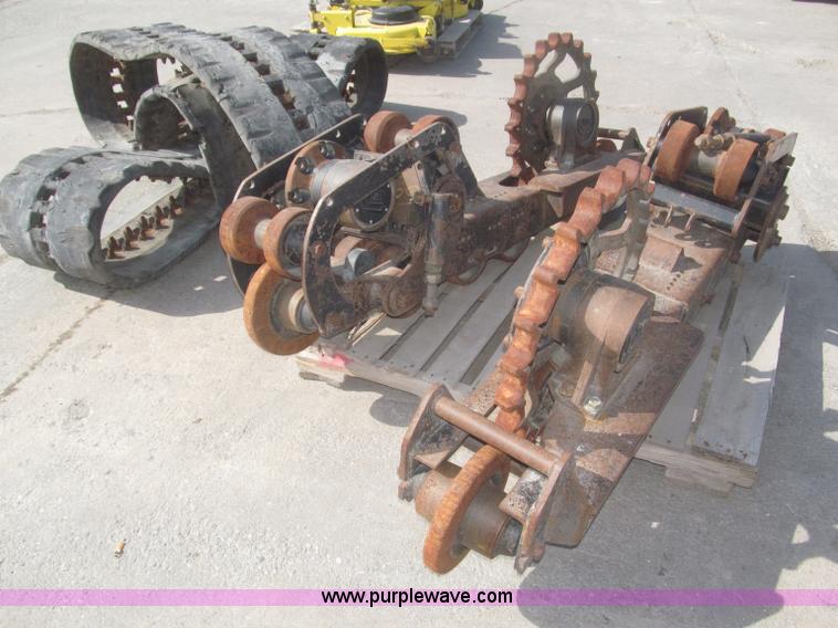 image for item F7280 VTS track undercarriage and tracks