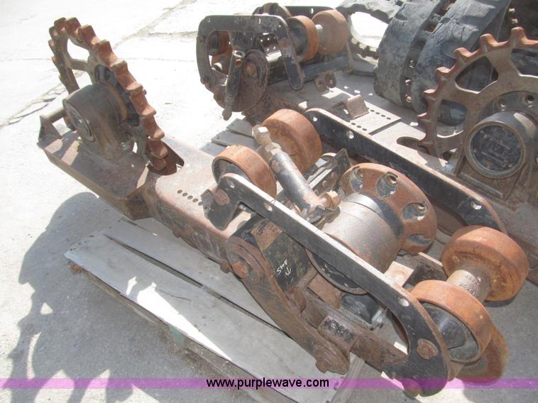 image for item F7280 VTS track undercarriage and tracks