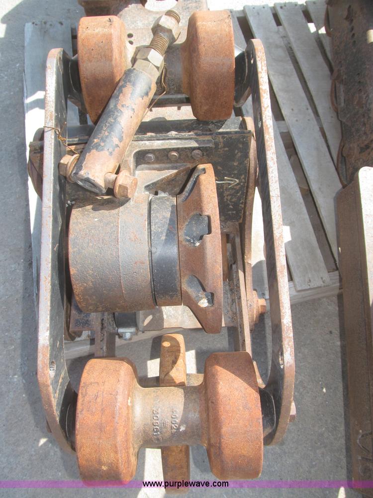 image for item F7280 VTS track undercarriage and tracks