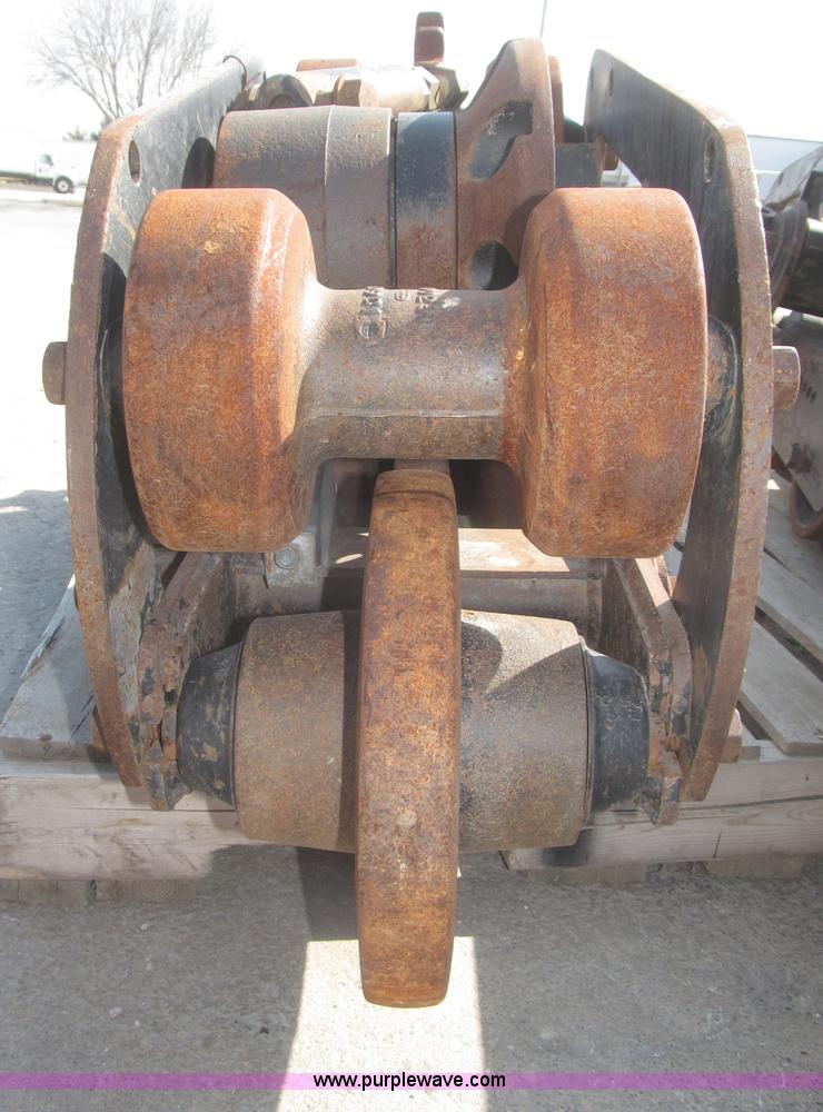 image for item F7280 VTS track undercarriage and tracks