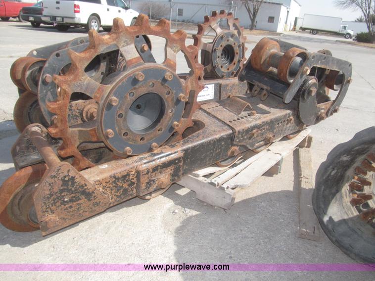 image for item F7280 VTS track undercarriage and tracks