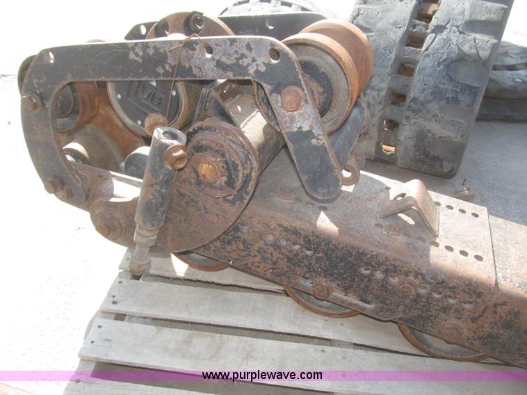 image for item F7280 VTS track undercarriage and tracks