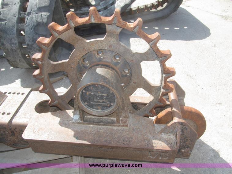 image for item F7280 VTS track undercarriage and tracks