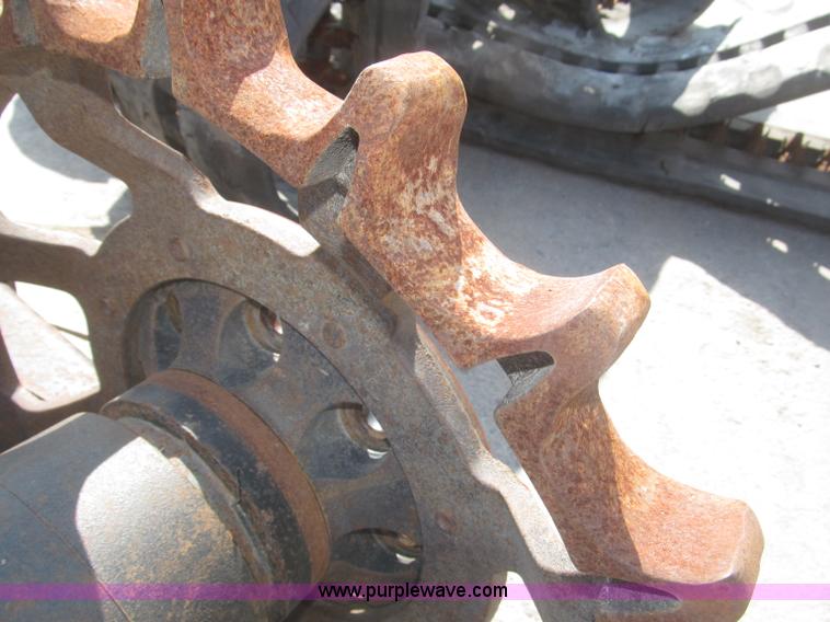 image for item F7280 VTS track undercarriage and tracks