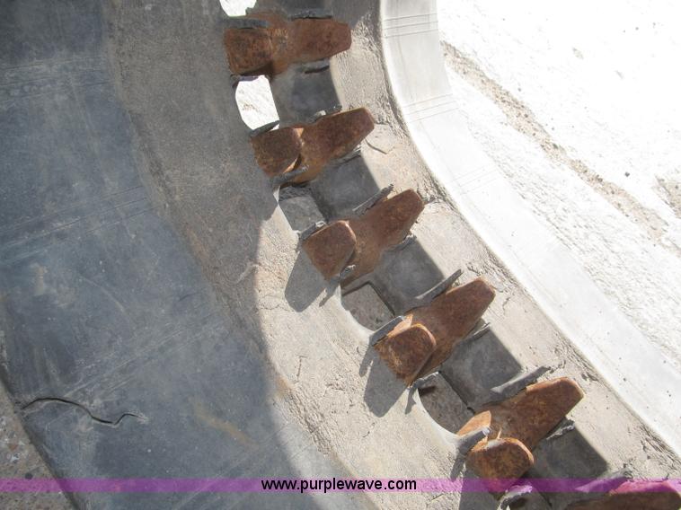 image for item F7280 VTS track undercarriage and tracks