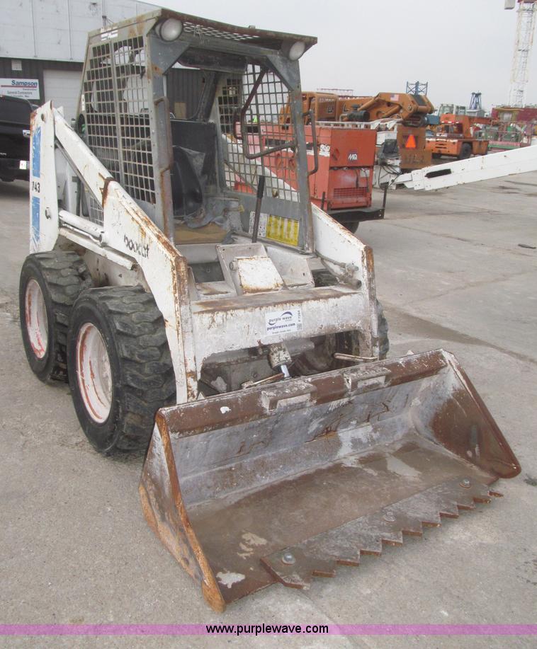 image for item F7284 1987 Bobcat 743 skid steer