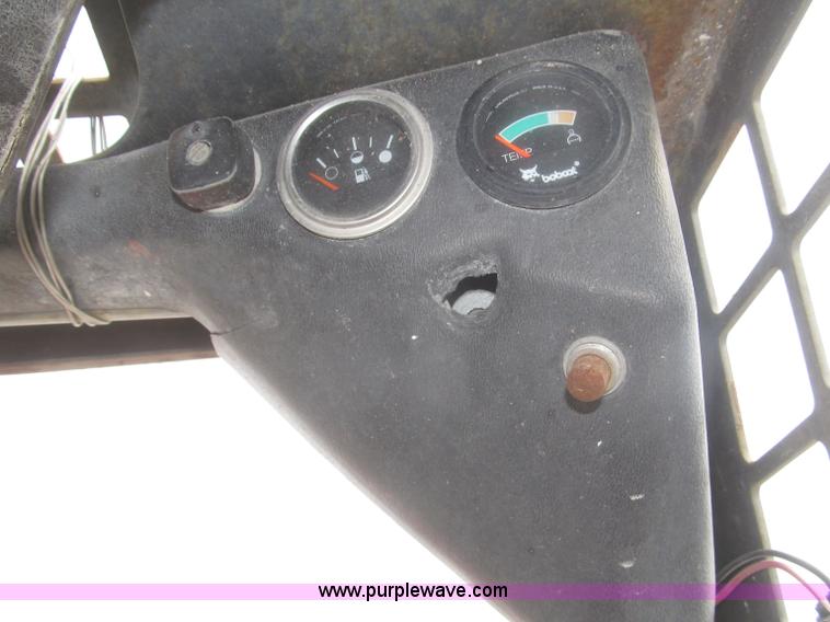 image for item F7284 1987 Bobcat 743 skid steer
