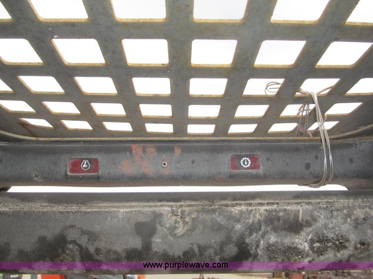 image for item F7284 1987 Bobcat 743 skid steer