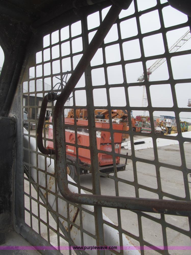 image for item F7284 1987 Bobcat 743 skid steer