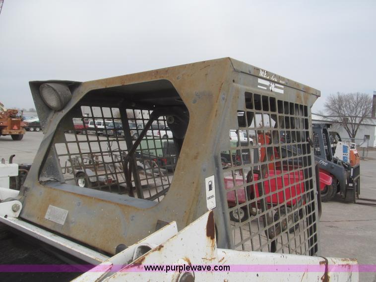 image for item F7284 1987 Bobcat 743 skid steer