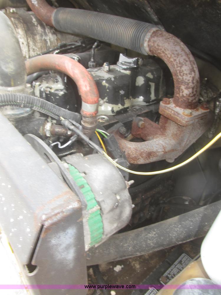 image for item F7284 1987 Bobcat 743 skid steer