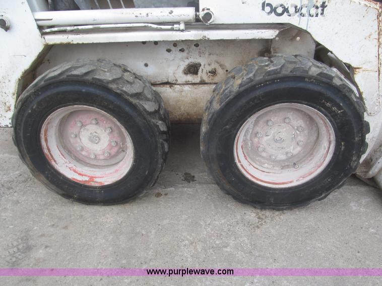 image for item F7284 1987 Bobcat 743 skid steer