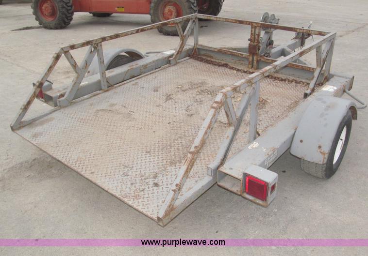 image for item F7286 2000 Biljax ET2000 trailer