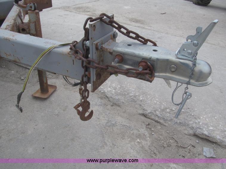 image for item F7286 2000 Biljax ET2000 trailer