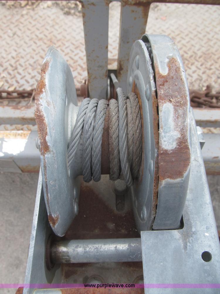 image for item F7286 2000 Biljax ET2000 trailer